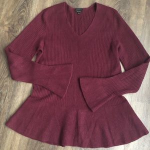 Beautiful 100%cashmere V-neck sweater. Size X. (L). New.